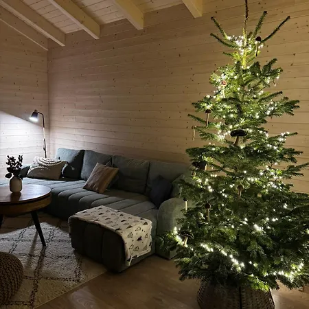 Zrub Lipa ヴィラ Mengusovce